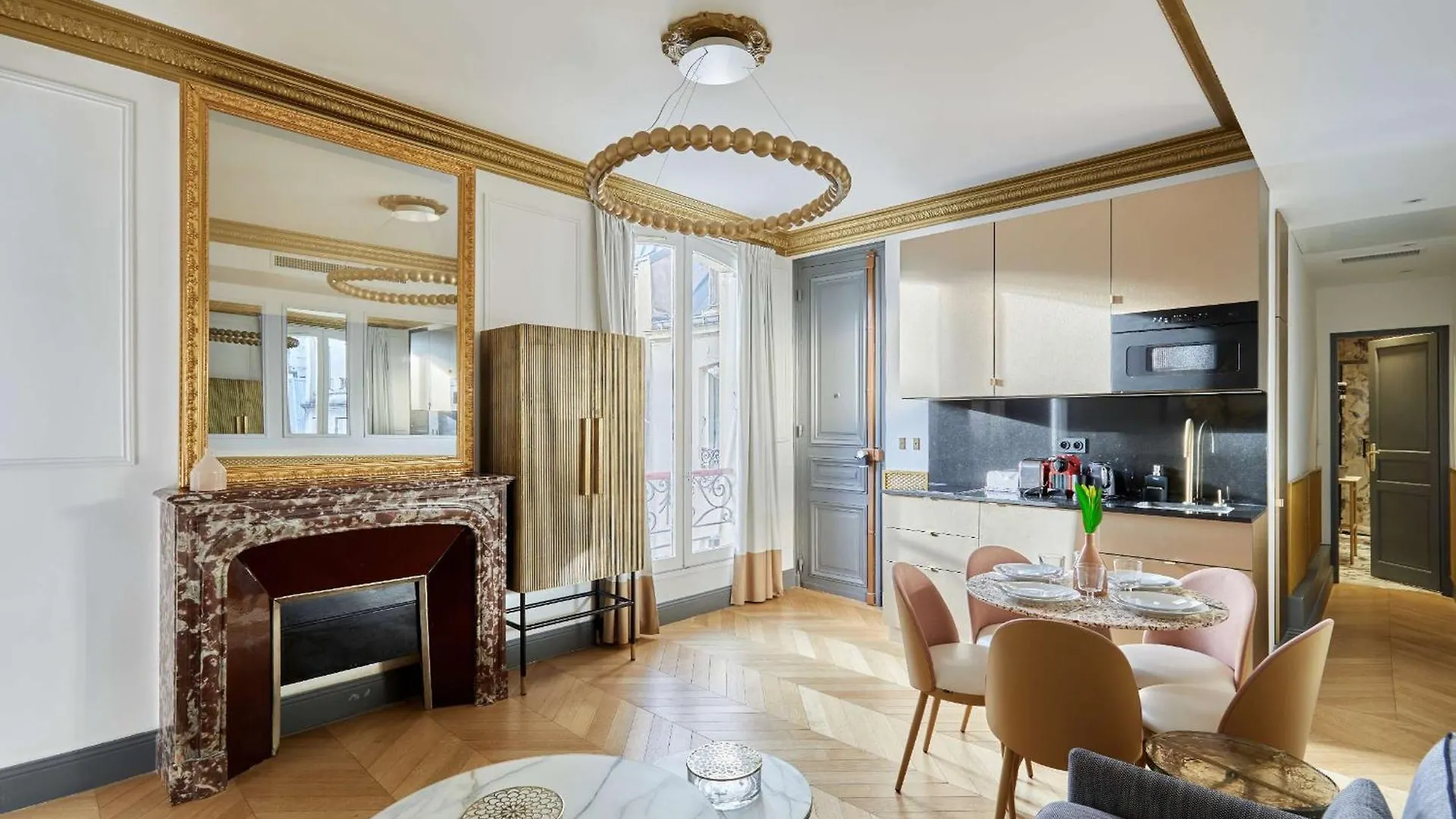Appartements Champs Elysees - Avenue Montaigne By Studio Prestige Paris