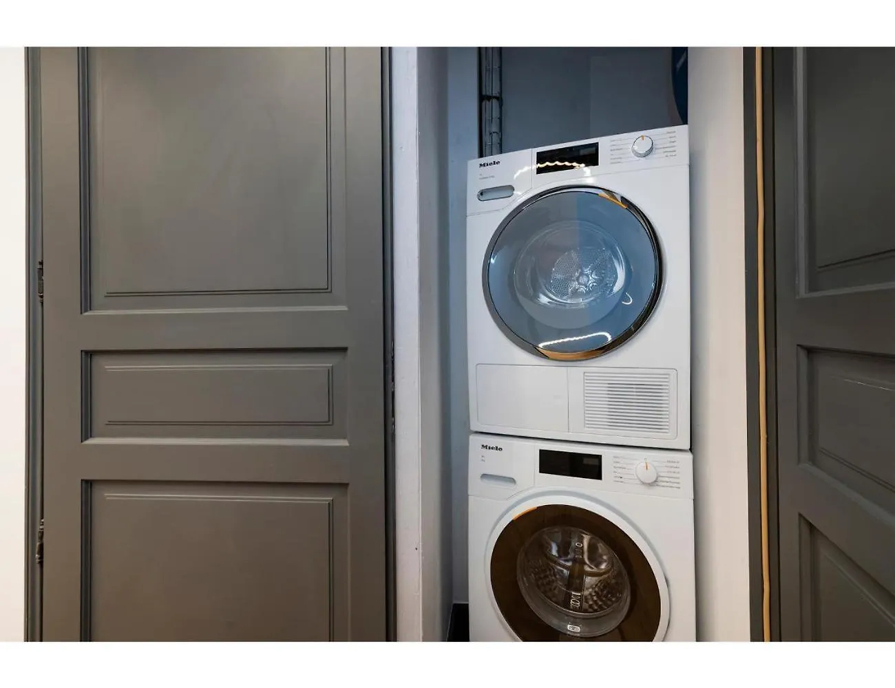 Apartment Appartements Champs Elysees - Avenue Montaigne By Studio Prestige Paris France