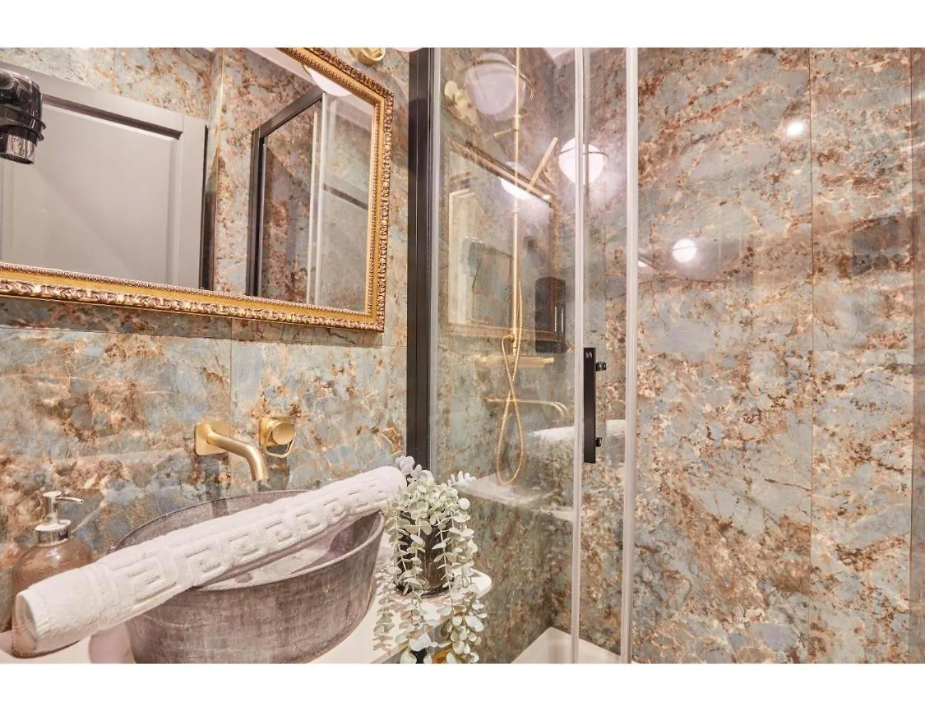 Appartements Champs Elysees - Avenue Montaigne By Studio Prestige París 0*,  Francia